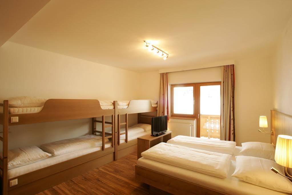 Familien & Wohlfuhlhotel Johanneshof Saalbach-Hinterglemm Kültér fotó