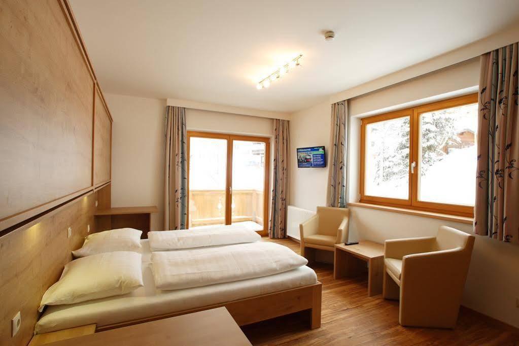 Familien & Wohlfuhlhotel Johanneshof Saalbach-Hinterglemm Kültér fotó