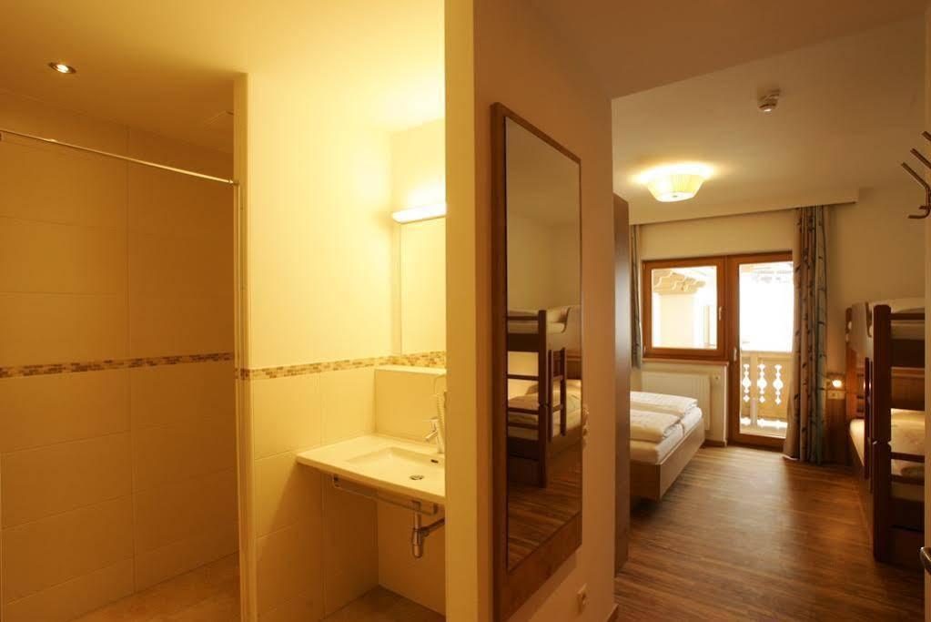 Familien & Wohlfuhlhotel Johanneshof Saalbach-Hinterglemm Kültér fotó